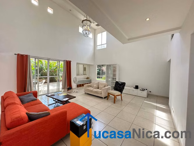 Avenida Jean Paul Genie casa elegante con piscina - Imagen 17