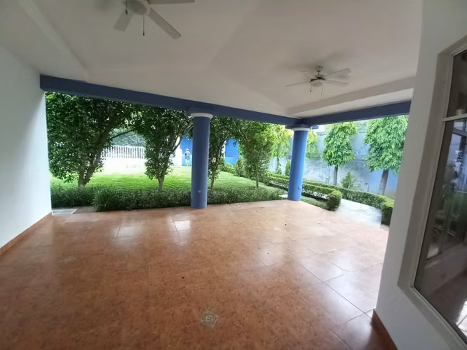 Casa con piscina en las colinas privada estilo quinta - Imagen 16