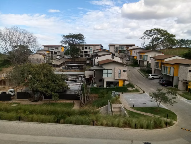 Condominio Acacia eco living con o si muebles - Imagen 4