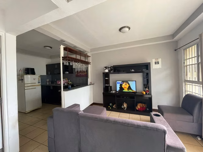 VENTA DE CASA EN MANAGUA REBAJADA, RESIDENCIAL EL DORAL, MATEARES - Imagen 6