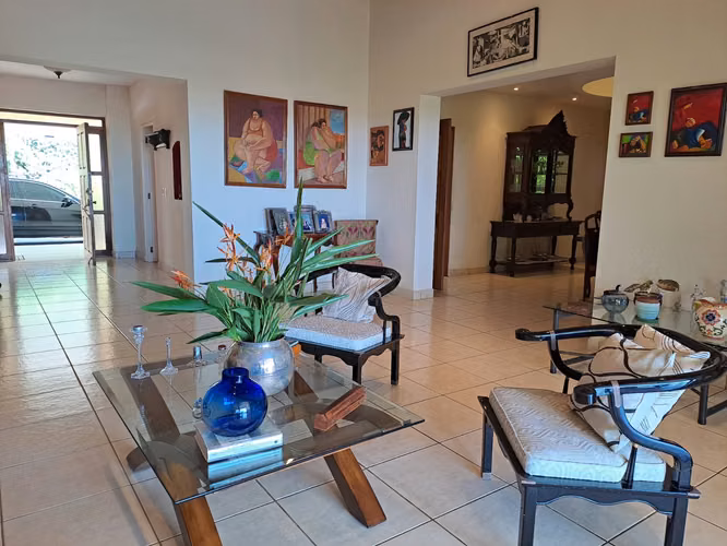 Venta de espectacular casa en Reparto Montefresco - Imagen 7