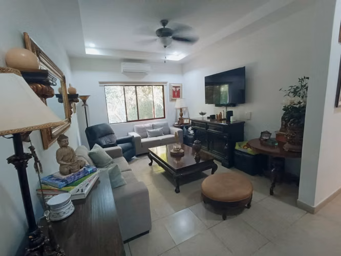 Santo Domingo casa con piscina