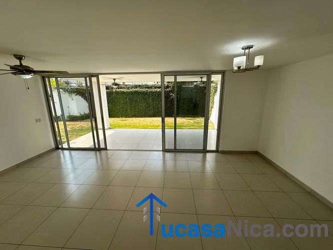 Primera entrada a santo domingo managua - Imagen 12