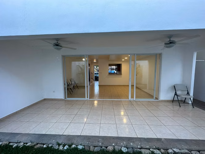 Portal de las colinas modelo grande - Imagen 4