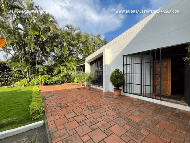 Descubre esta exclusiva residencia ubicada en el km 12.5 de Carretera Sur 0511
