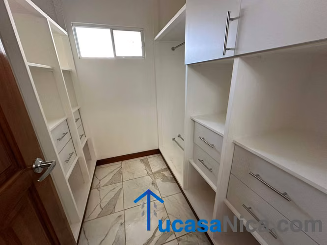 Las colinas Managua casa con piscina privada - Imagen 5