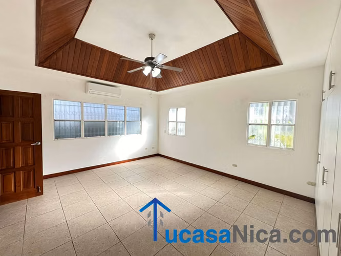 Las colinas Managua casa con piscina privada - Imagen 3