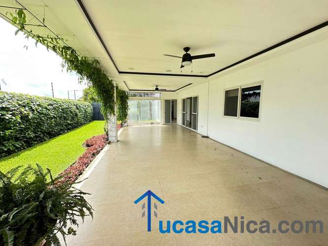 Casa Moderna en Condominio Privado - Imagen 4