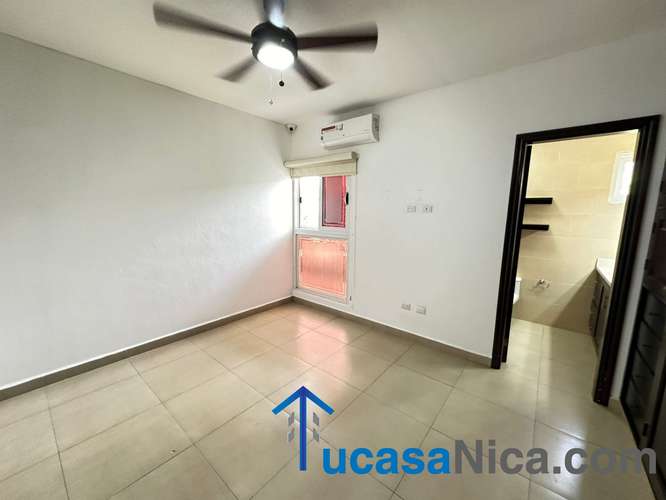 Casa Moderna en Condominio Privado - Imagen 6