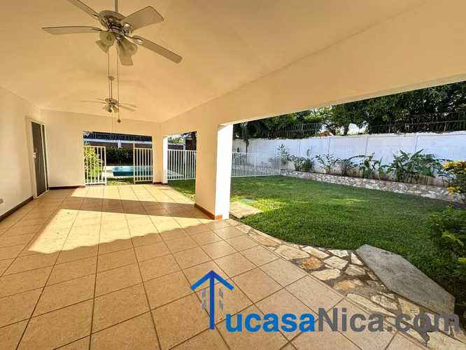Rento casa con piscina en las colinas privada - Imagen 16