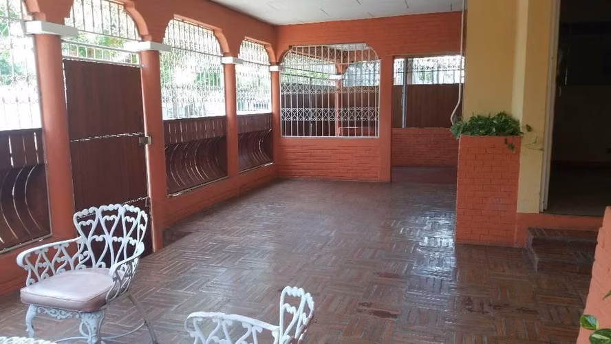 Casa Colonial Los Robles