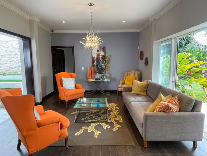 Venta de casa moderna en Carretera Sur, km 14 Carretera Sur