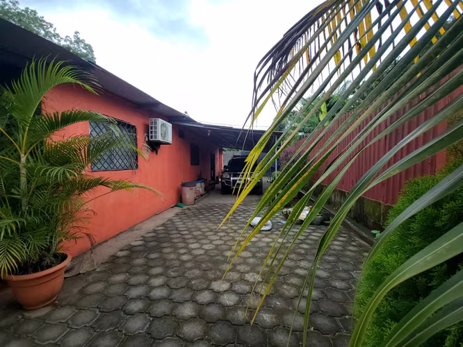 CB - Casa que tiene un estado de mantenimiento optimo y lista para venderse