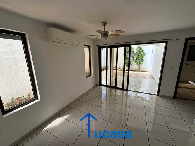 Condominio privado con piscina comunal ,,, moderno - Imagen 12