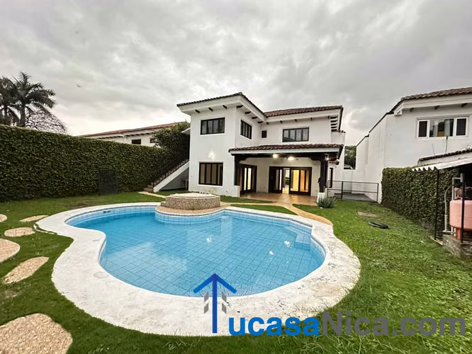 casa con piscina en las colinas 6 habitaciones con sus baños