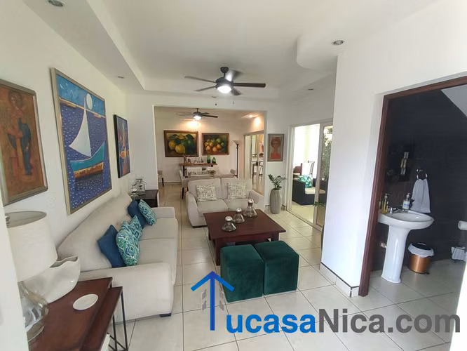 rento casa con amplios jardines excelente ubicacion