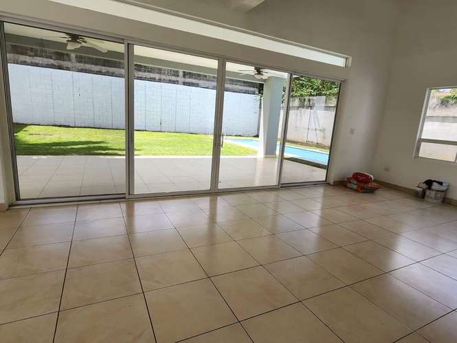 Casa en Venta en La Estancia, Santo Domingo! - Imagen 2