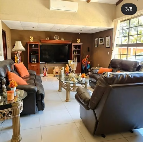 Espaciosa Residencia en Renta en Las Colinas, Managua - Imagen 16