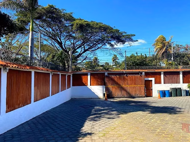 Espaciosa Residencia en Renta en Las Colinas, Managua - Imagen 6