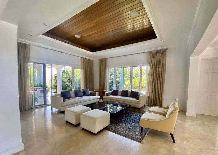 Casa Espectacular en altos de villa fontana