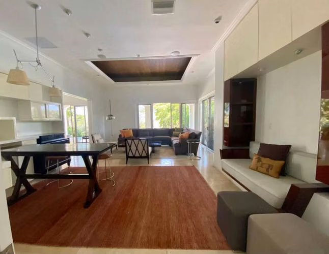 Casa Espectacular en altos de villa fontana