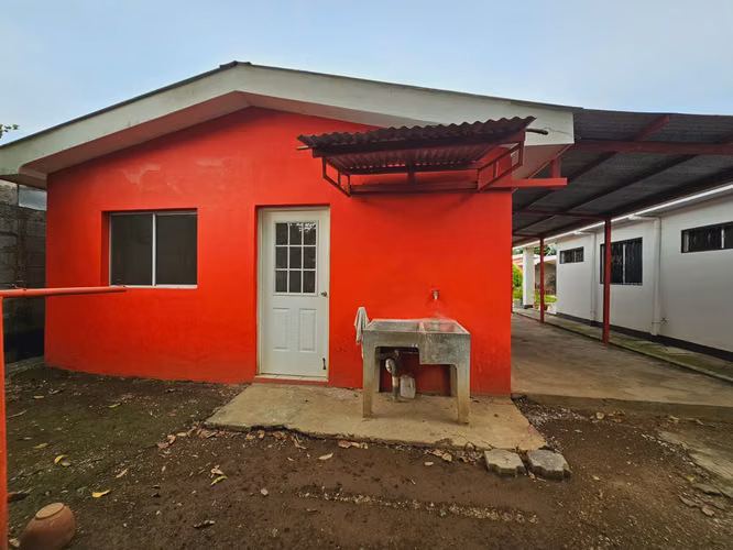 Venta de acogedora casa en vistas del Momotombo