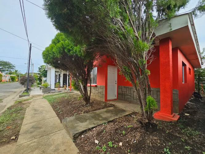 Venta de acogedora casa en vistas del Momotombo