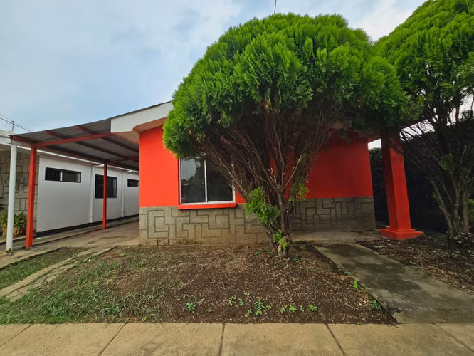 Venta de acogedora casa en vistas del Momotombo