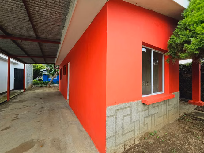 Venta de acogedora casa en vistas del Momotombo
