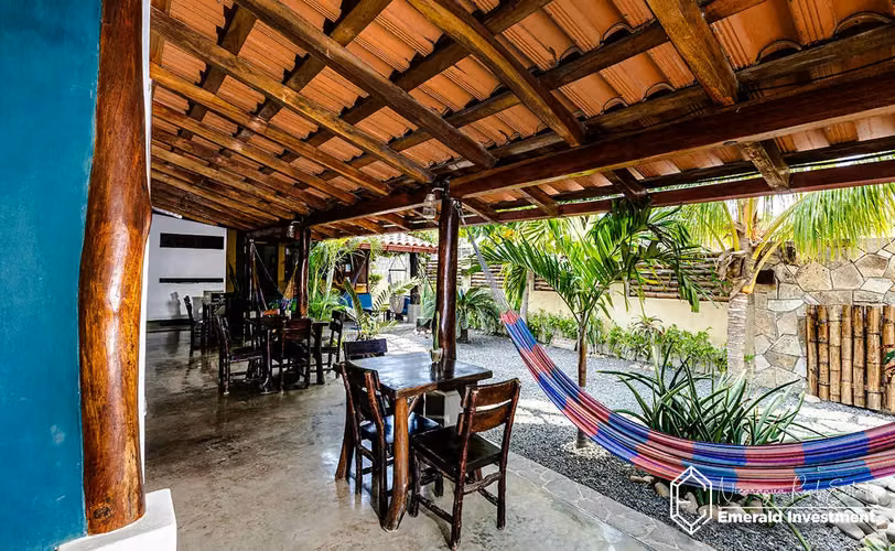 Commercial Beach Guesthouse in Playa Guasacate - Vibra Guesthouse - Imagen 9