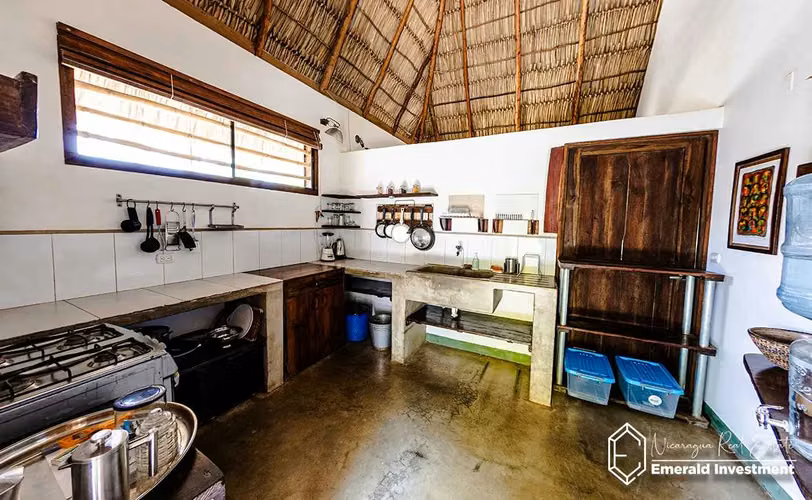 Commercial Beach Guesthouse in Playa Guasacate - Vibra Guesthouse - Imagen 15