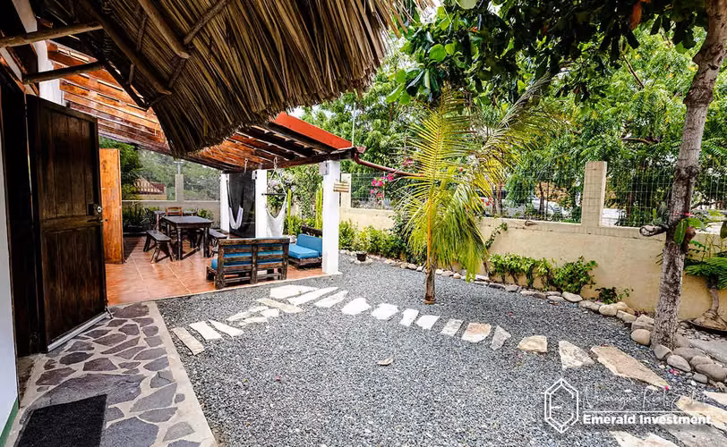 Commercial Beach Guesthouse in Playa Guasacate - Vibra Guesthouse - Imagen 6