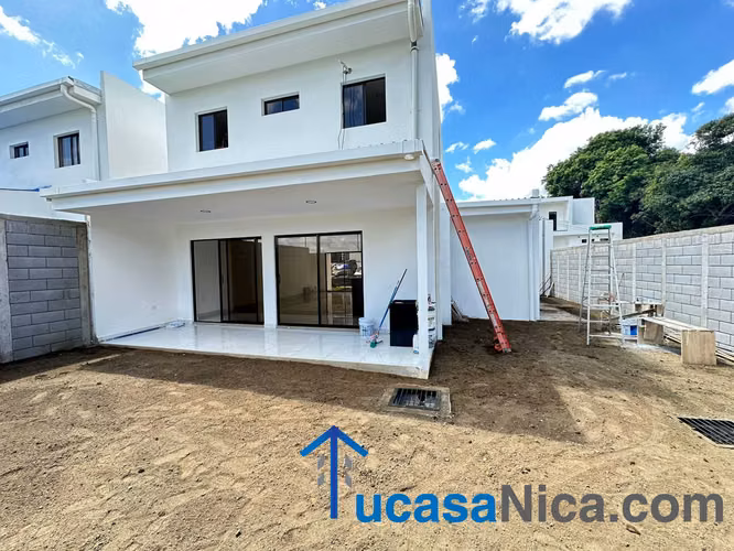 Nueva a estrenar en condominio Con piscina comunal - Imagen 3