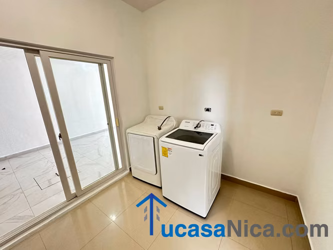 Nueva para estrenar Moderna Casa con piscina sin muebles - Imagen 7