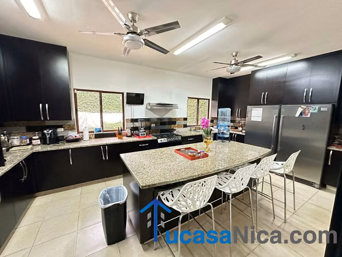Rento con o sin muebles casa con finos acabados - Imagen 4
