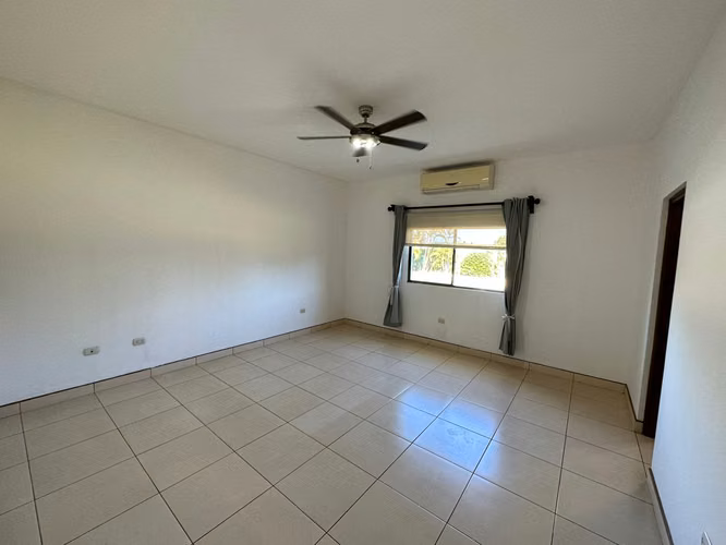Rento casa grande en las colinas - Imagen 5