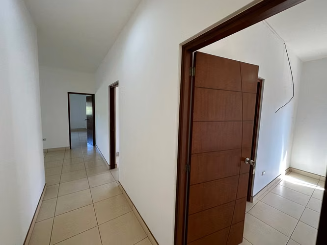 Rento casa grande en las colinas - Imagen 9