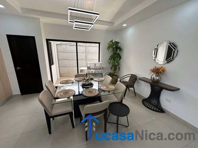 Renta Moderna Casa Con o sin Muebles
