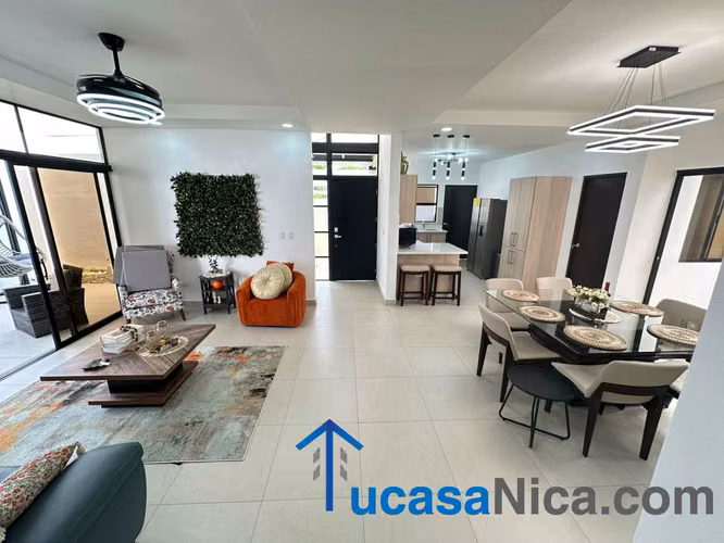 Renta Moderna Casa Con o sin Muebles
