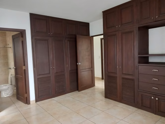 bellisima casa moderna en santo domingo - Imagen 11