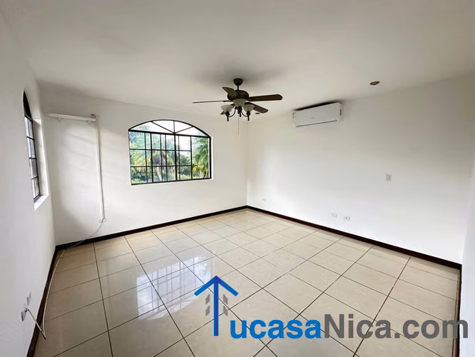 casa grande de 6 habitaciones con la de servicio
