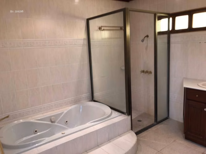 Casa grande con piscina con vista a toda managua - Imagen 4
