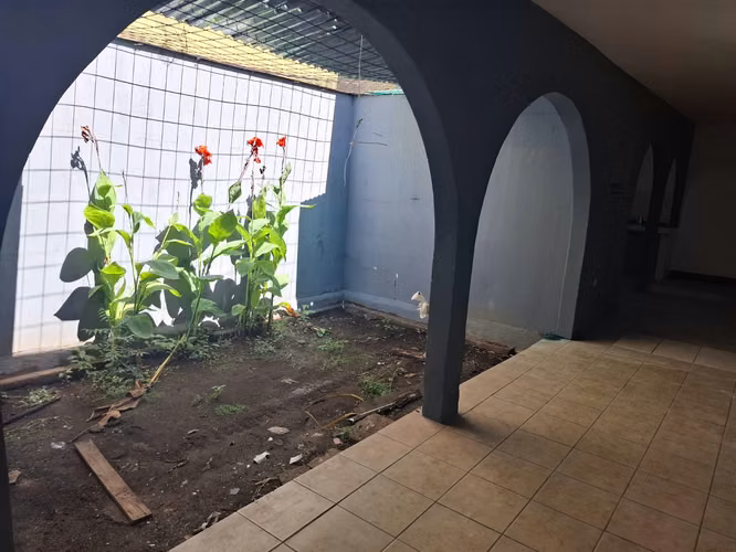 Vendo/ Renta de casa en Residencial Bolonia!  - Imagen 9