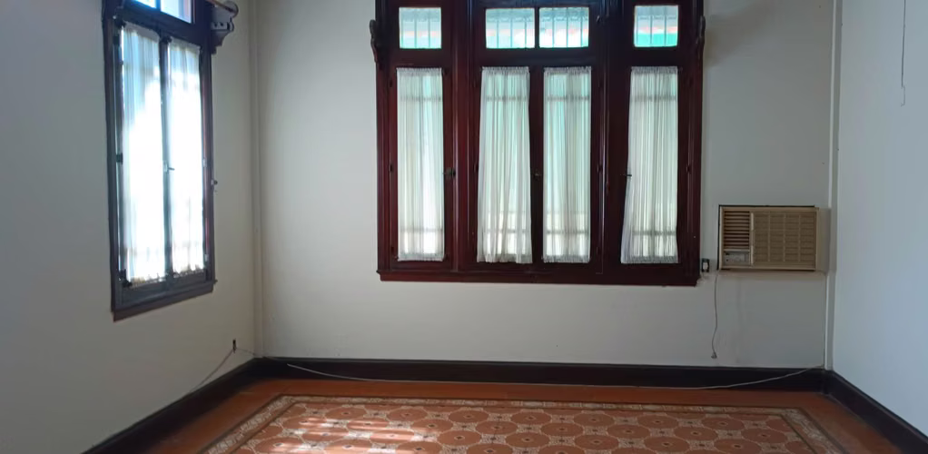 Vendo casa area correos NIC ideal oficinas, negocio, clinica - RDE
