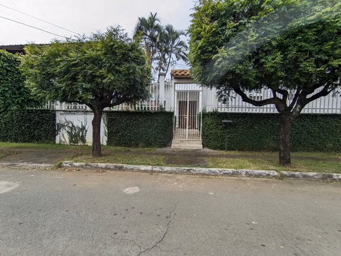 FP< ¡Tu Nuevo Hogar de Ensueño te Espera en Las Colinas U$135,000!