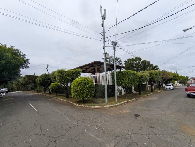 FP< ¡Tu Nuevo Hogar de Ensueño te Espera en Las Colinas U$135,000!