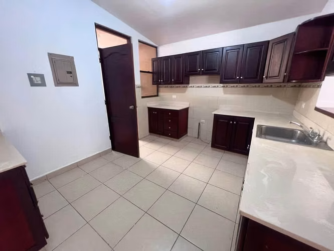 FP Se vende casa en residencial Lomas del Valle. - Imagen 8