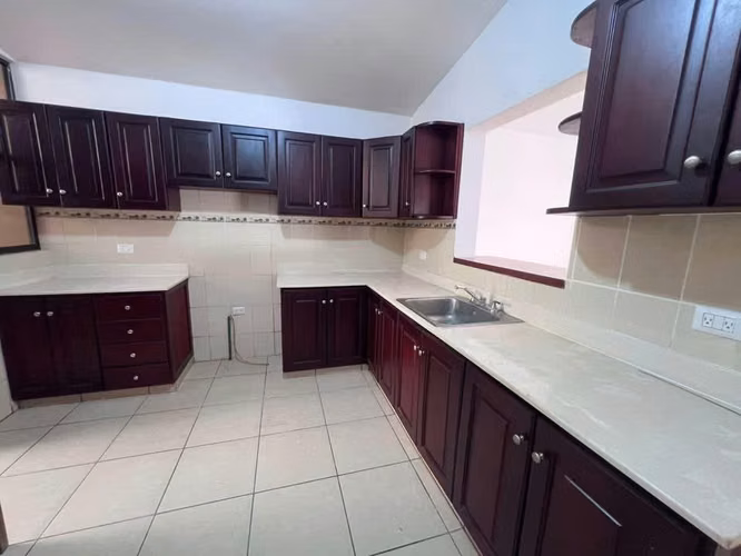 FP Se vende casa en residencial Lomas del Valle. - Imagen 6