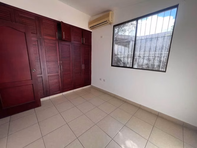 FP Se vende casa en residencial Lomas del Valle. - Imagen 9