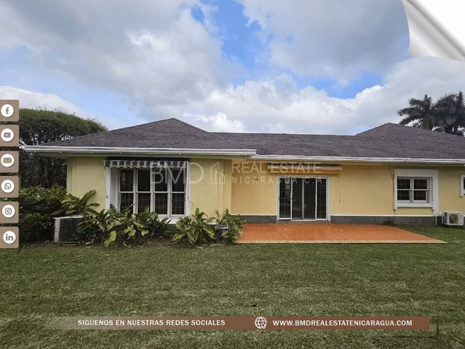 Venta dos propiedades con excelentes acabados en Carretera Sur